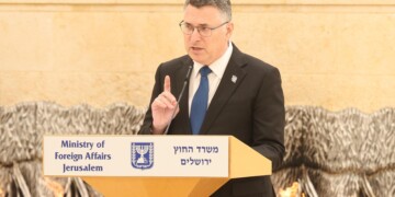 שר החוץ חשף: האיראנים ניסו פעמיים לפגוע באנשינו באיחוד האמירויות