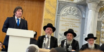 צפו: תיעוד נרחב מביקורו של נשיא ארגנטינה בישיבת חברון