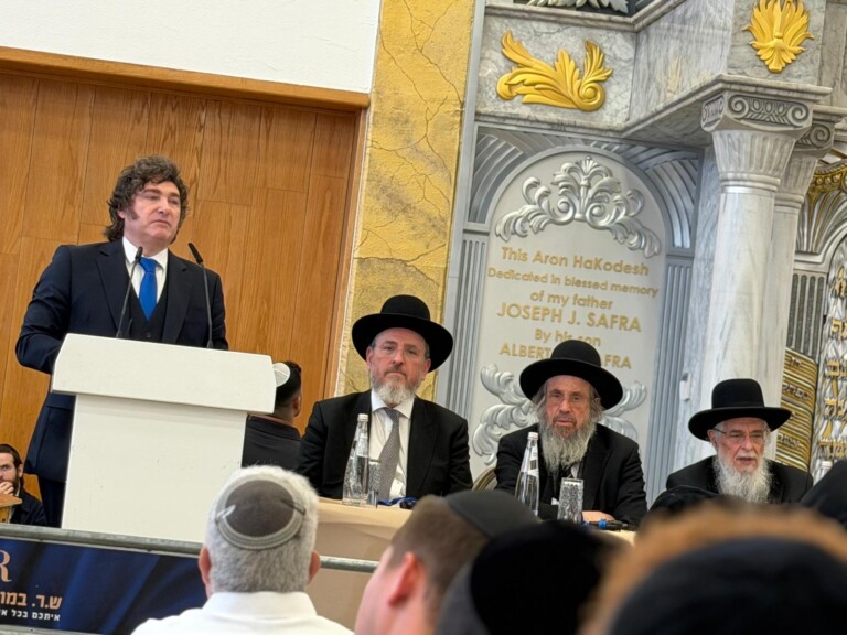 צפו: תיעוד נרחב מביקורו של נשיא ארגנטינה בישיבת חברון