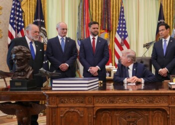 טראמפ: הפסקת האש עם לבנון תוארך בשלושה שבועות