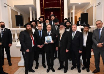 נשיא המדינה נפגש עם שלוחי חב”ד מרחבי קזחסטן