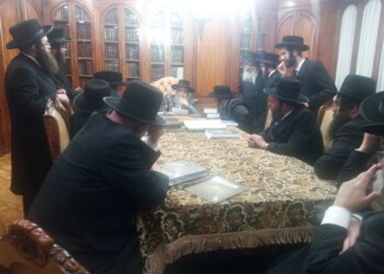 האדמו”ר מסאטמר הורה באסיפת חרום לשלש את העזרה נגד הגיוס
