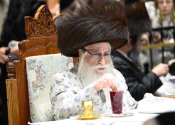 פסח בחצר הקודש צאנז