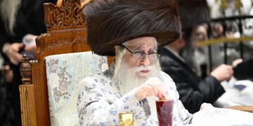 פסח בחצר הקודש צאנז