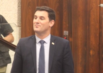 גנץ העמיד אולטימטום לח”כ גינזבורג