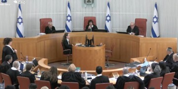 בג”צ דן בשעה זו בעתירות לפסול את מינוי רומן גופמן לראש המוסד