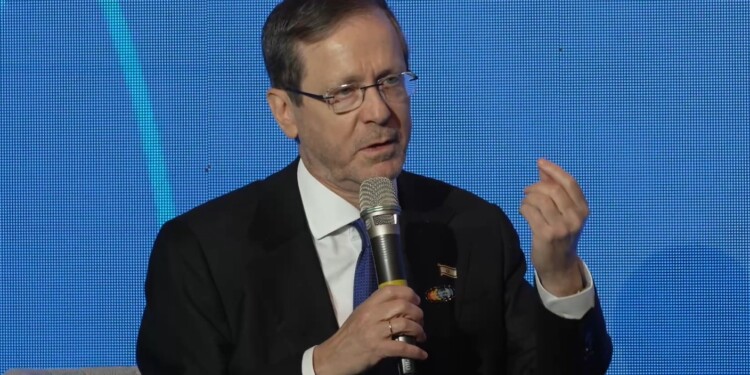 הרצוג לאנשי נתניהו: מצפה שגם הצד השני יבוא לחדר