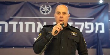 צפו: מפקד המחוז לשוטרים במירון – אנחנו לא נגד הציבור