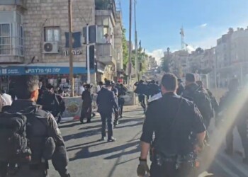 הפלג חוסם כבישים מרכזיים בארץ בעקבות מעצר בחורי הישיבה