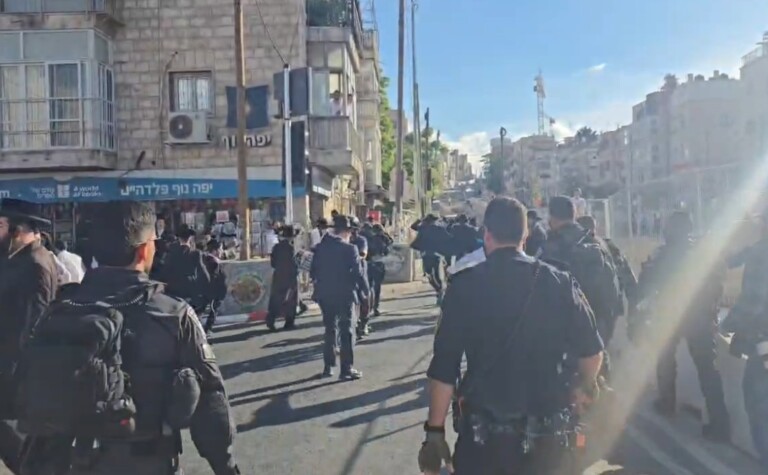הפלג חוסם כבישים מרכזיים בארץ בעקבות מעצר בחורי הישיבה