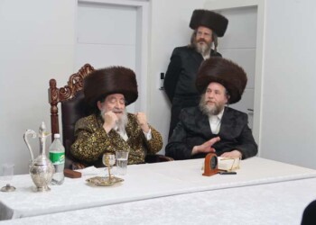 אמש במעונו של האדמו”ר שמחת הפארשפיל לקראת החתונה