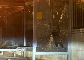 ביתר עילית: נעצרו נערים שביצעו ונדליזם בתחנות אוטובוס