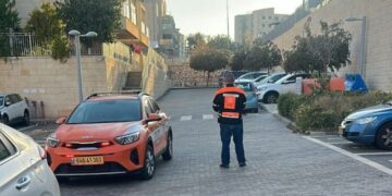 בן 60 נפצע מנפילה בסולם בביתו ברחוב תמר
