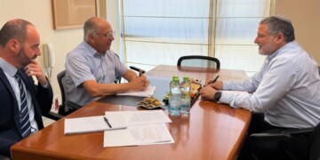 מריחים בחירות: ראש השב”כ ויו”ר וועדת הבחירות נפגשו