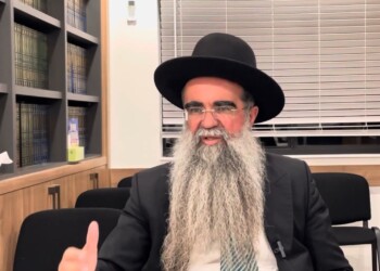היסטוריה בחריש: הרב אשר זיגדון נבחר לרבה הראשון של העיר