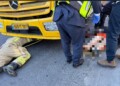 ירושלים: ​חולצה הולכת רגל שנלכדה תחת משאית בנווה יעקב – מצבה קשה