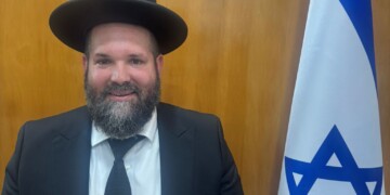 הרב משה פרזיס נבחר כרב העיר הספרדי של חולון.