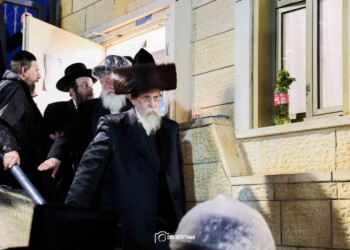 גלריה מסכמת מההדלקה המרכזית במירון בראשות האדמו״ר מבאיאן שליט״א