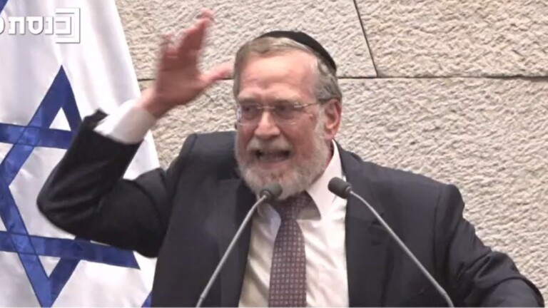 צפו: פינדרוס יצא נגד אלימות המשטרה בהפגנת הר”צפניקים