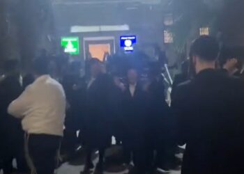 בחור נעצר בבית שמש ומהומת ענק החלה במתחם תחנת המשטרה