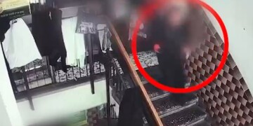 התיעוד הקשה מהכולל: ידיים מגועלות בדם הנרצח