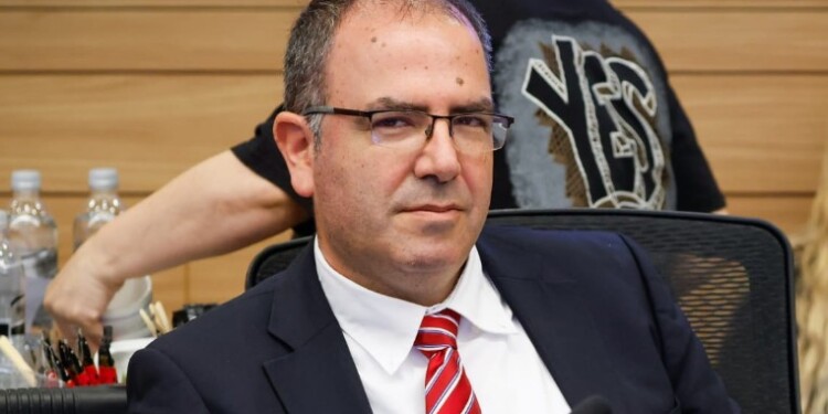 היועמ”שית תממשיכה בגזירות: שלילת ההנחות בארנונה