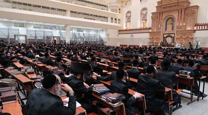 אסיפת בחורים מיוחדת בויז’ניץ בעקבות המצב בנושא הגיוס