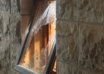הזרם הקיצוני הפגין בביתו של השופט סולברג וגרם נזקים
