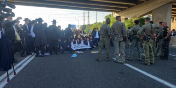 אלפי תומכי הפלג חוסמים את הארץ; כביש 6 ו-4 חסומים לחלוטין