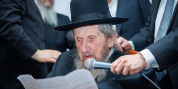 צפו מרן במונסי: התאמצו לסייע לעולם התורה בארץ ישראל