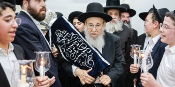 הוכנס ספר תורה לבית הכנסת ‘עדת ישראל’ בהדר