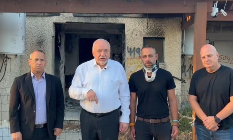 הגימיק של ליברמן: אחרי 1000 ימים מהטבח הוא הגיע בשעה 6:29