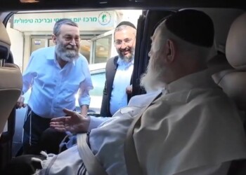 צפו: כשמרן הגר"י זילברשטיין פגש הבוקר את גפני