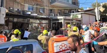 הרוג וחמישה נפגעים מקריסת מרפסת בשכונת שערי חסד בירושלים