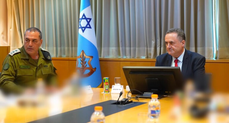 שר הביטחון: על צה"ל להיערך לתקיפה עצמאית באיראן