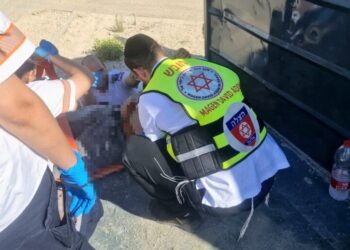 אלעד: פצוע בינוני לאחר שנפגע בתאונת עבודה בבית העלמין
