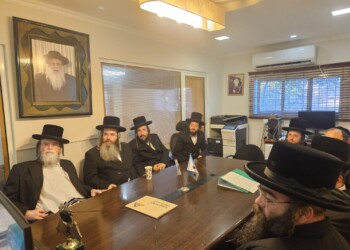 אלפי חסידי צאנז בראשות האדמו"ר יתכנסו מחר מול הכלא הצבאי
