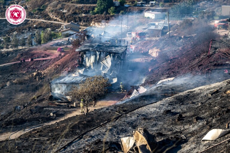 24 בתים נשרפו בחוות גלעד בשומרון