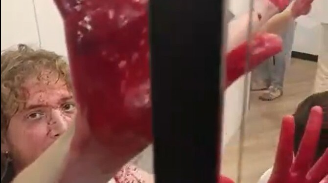 פעילי שמאל קיצוני ניסו לפרוץ הבוקר למשרדי 'הציונות הדתית'