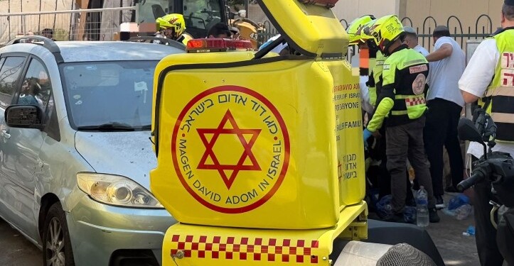 בן 5 נפטר לאחר שנשכח ברכב בשיכון חב"ד בלוד