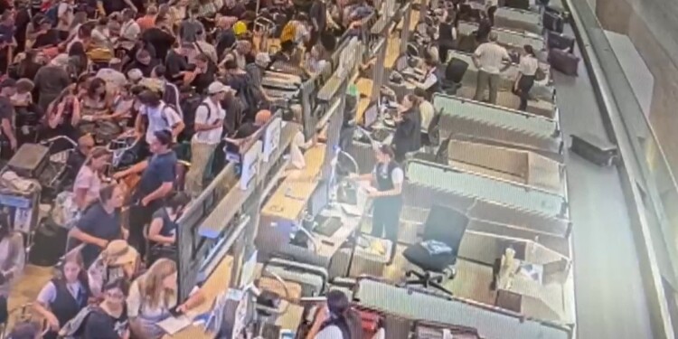 כאוס בנתב"ג בעקבות שיבושים של העובדים בהנחיית הוועד