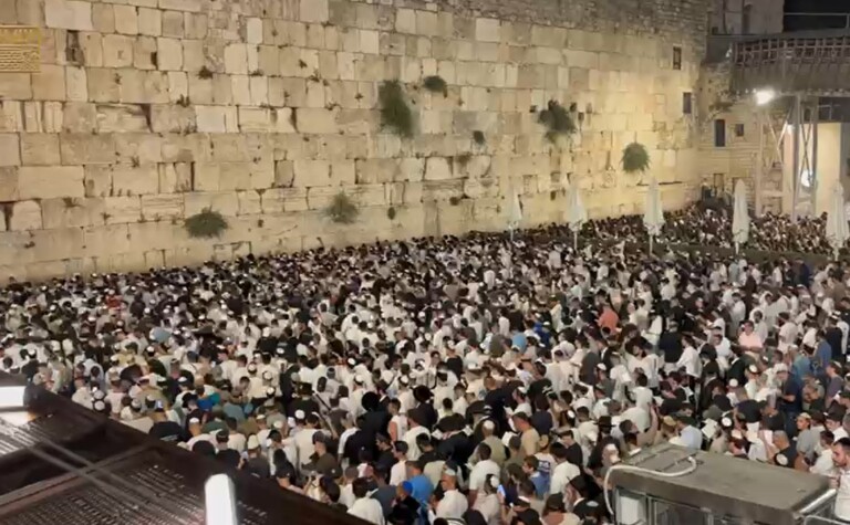 במעמד שורדי שבי: 50 אלף איש במעמד הסליחות השני בכותל