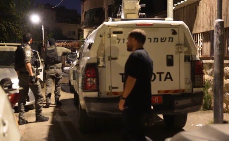 צפו: המשטרה פשטה על בתי מחבלים ששוחררו בעסקאות החטופים