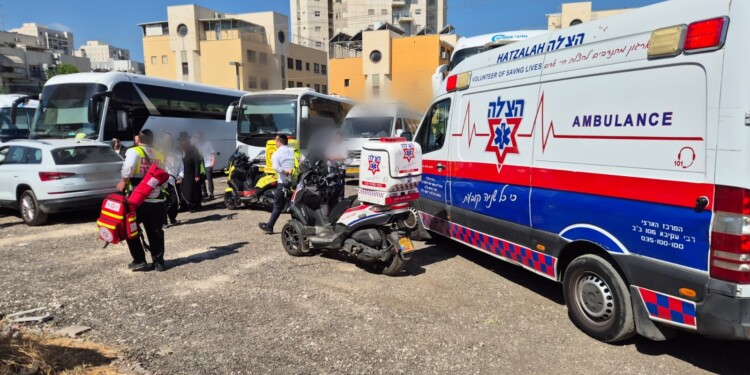 בני ברק: ילד כבן 5 פונה לבית חולים לאחר שנשכח באוטובוס הסעות
