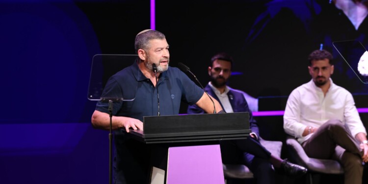 עופר וינטר השיק את מפלגת 'עמך ישראל'