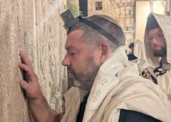 בבוקר שאחרי כניסתו הרשמית לפוליטיקה – וינטר בכותל