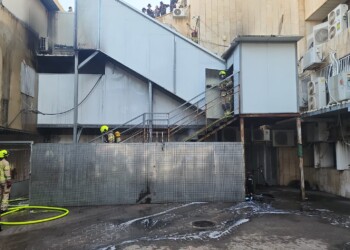ילד נפגע קל בשריפה שפרצה במוסדות נדבורנה בבני ברק