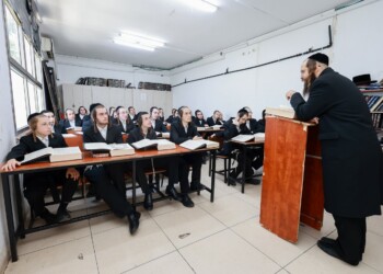 בצאנז הקדימו ופתחו אמש את זמן אלול