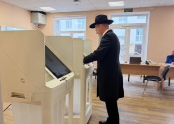 מוסקבה: רבה של רוסיה הצביע בבחירות ל'דומה'