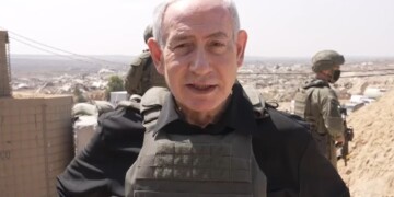 נתניהו סמוך לעזה: אנחנו שולטים ב60% ועוד היד נטויה